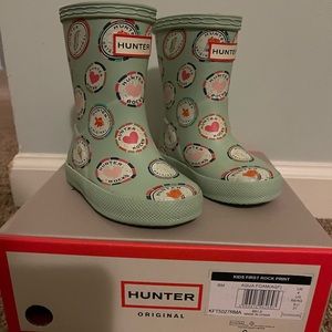 Adorable Hunter toddler aqua rain boots! EUC